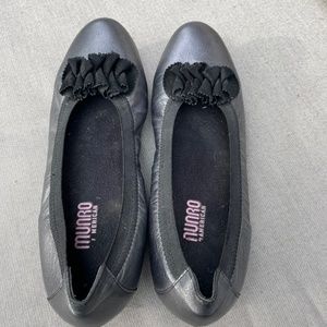 Munro Womens leather flats